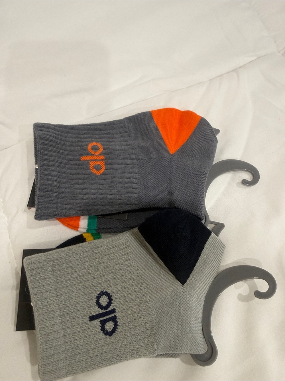 ALO Yoga Men’s Grey & Charcoal Crew Athletic Socks with Orange Accents